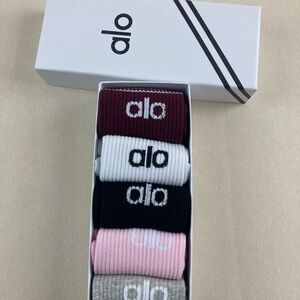 ALO Yoga Men's Casual Sock Collection - Maroon, White, Black, Pink, Gray